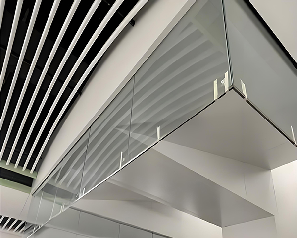 吴忠玻璃吴忠挡烟垂壁 吴忠玻璃吴忠挡烟垂壁