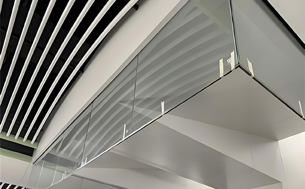 吴忠玻璃挡烟垂壁