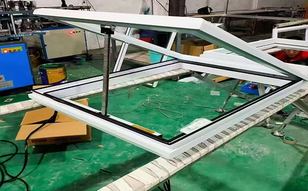 某地下车库出入口吴忠排烟窗配置工程