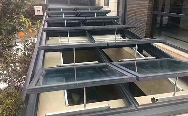 某轨道交通车辆维修车间吴忠排烟窗应用