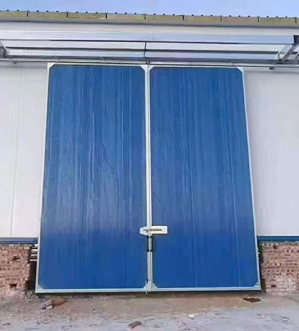 吴忠工业门在大型仓储物流通道中的应用实例