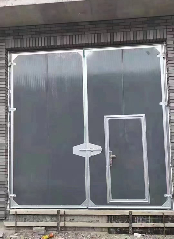 吴忠工业平开门在大型设备制造车间的应用实例